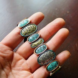 Women's jewelry, Earrings, Bracelet, Pendants